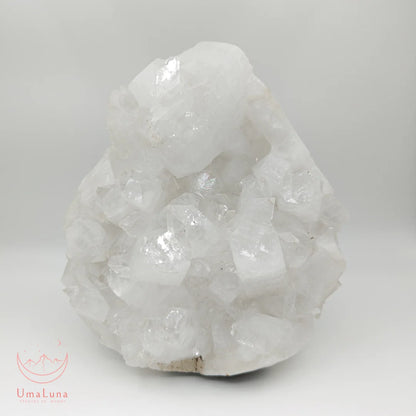 Apophyllite brute de 2260 grammes